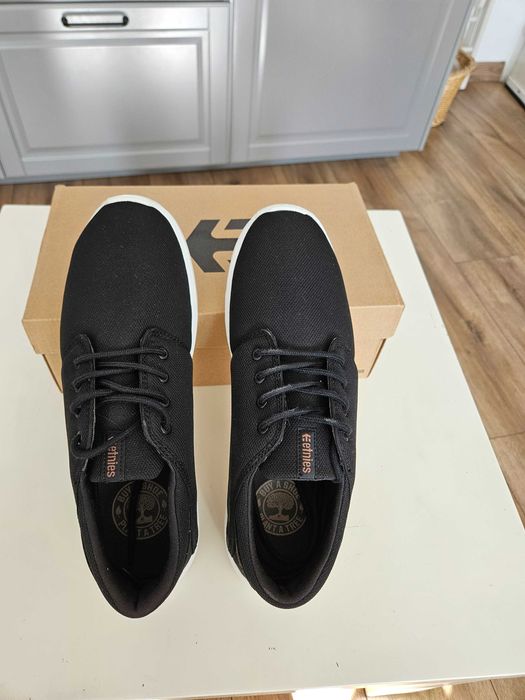 Сникърси Etnies Scout