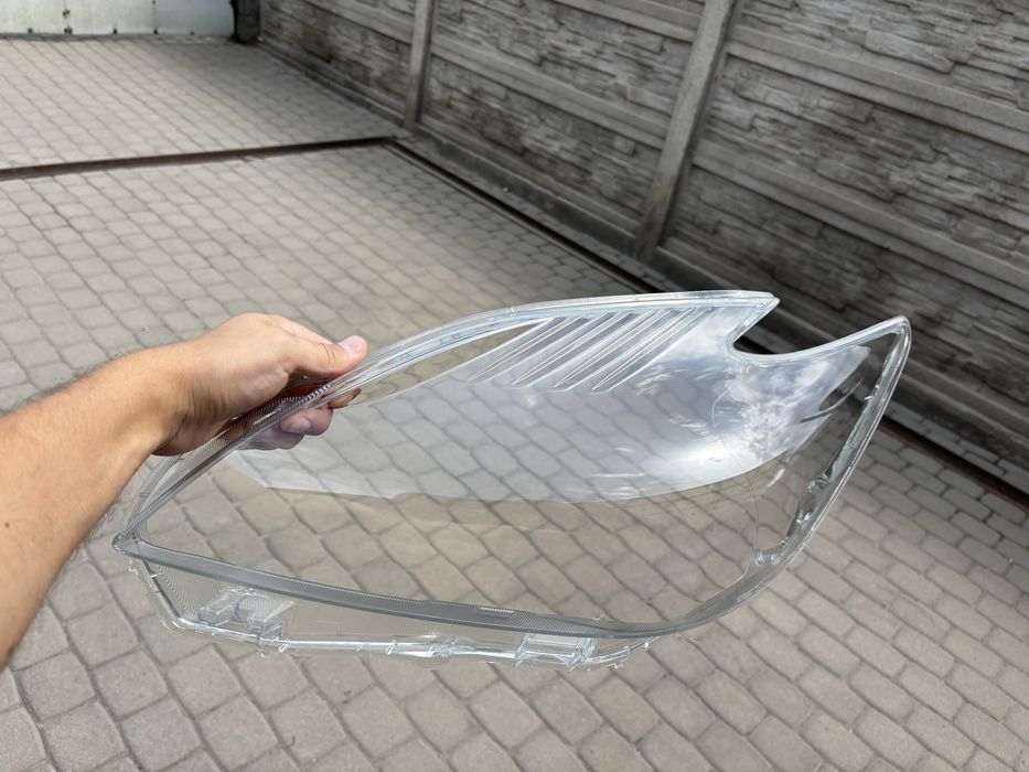 Стекла фар toyota prius 30