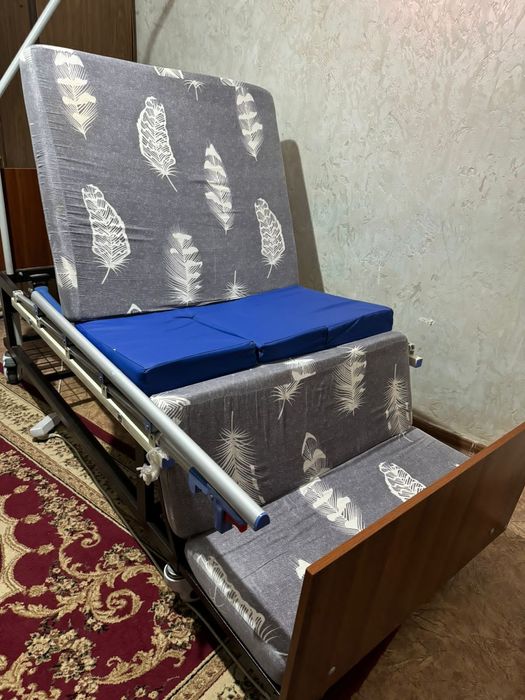 Медицинская кровать