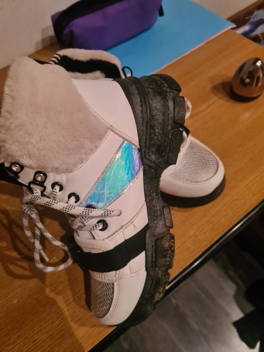 Bocanci dama  sau fete mar 37 la 60 lei Timișoara