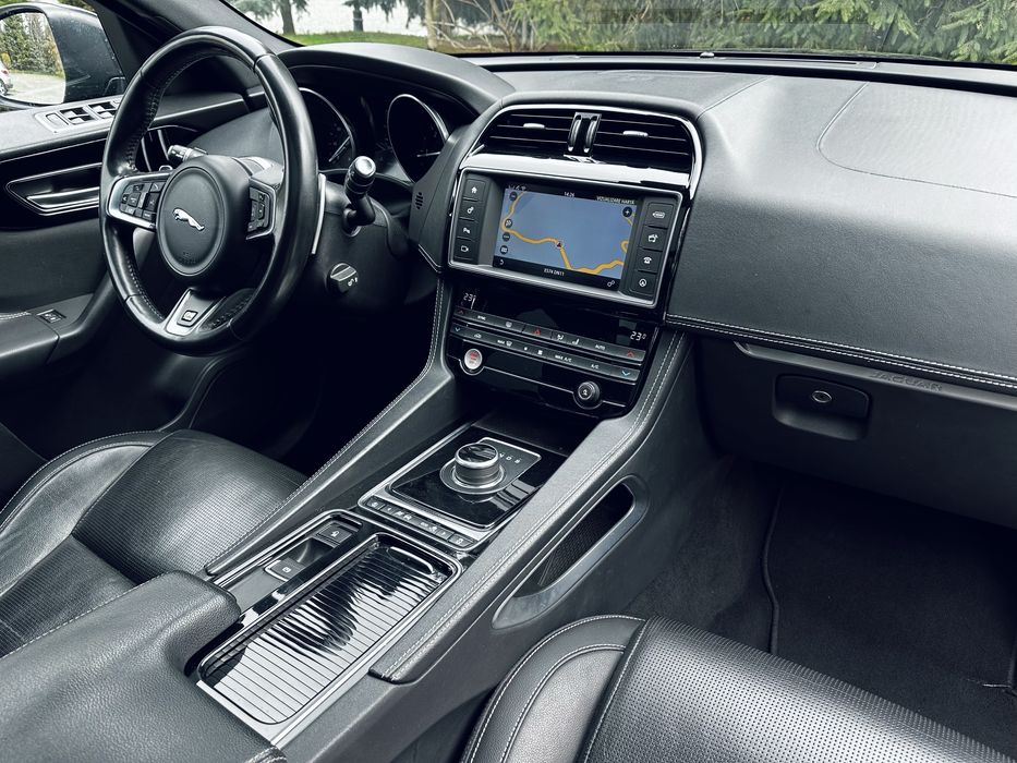 Jaguar F-Pace 2.0 D R-Sport 180 Cp 4x4 Panoramic 2019 Euro6