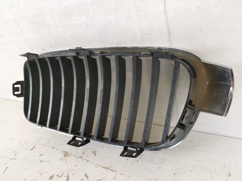 Grila Radiator Nara Dreapta BMW Seria 3 F30/F31/F34 [2011 - 2016] Orig
