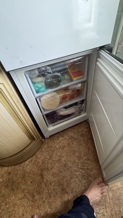 Продам холодильник в отличном состояние