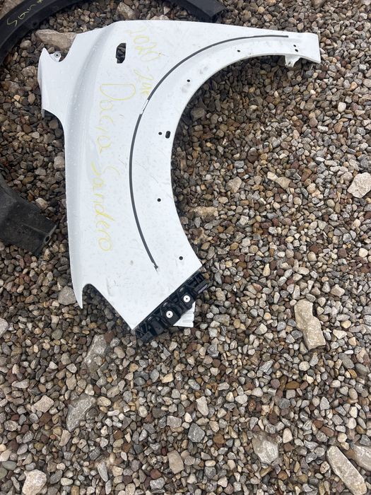 Ляв калник и 2 предни вежди за Dacia sandero20”