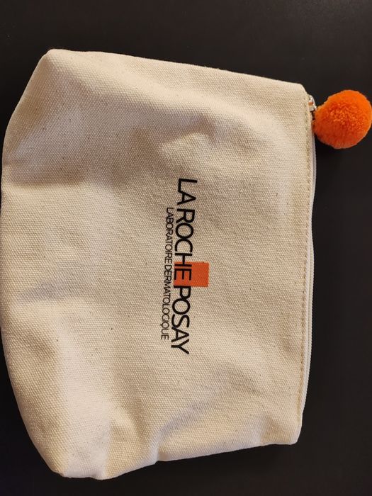 Дамска малка чанта и подарък