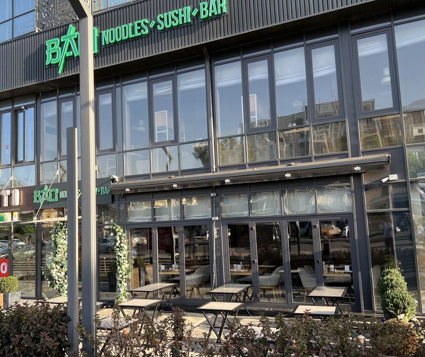 Раздвижные окна, двери, витражи.