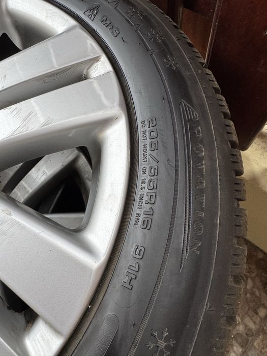 Anvelope de iarna +jante aluminiu