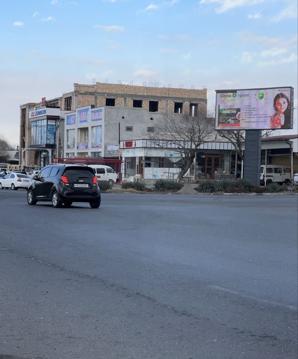 Tashqi ekranlarda peklama xizmati