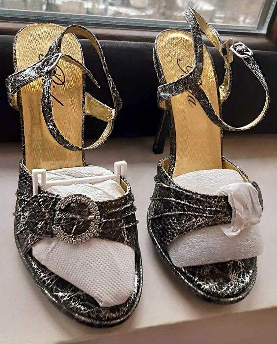 pantofi tip sandale noi marca rida negru cu gri elegante cu toc