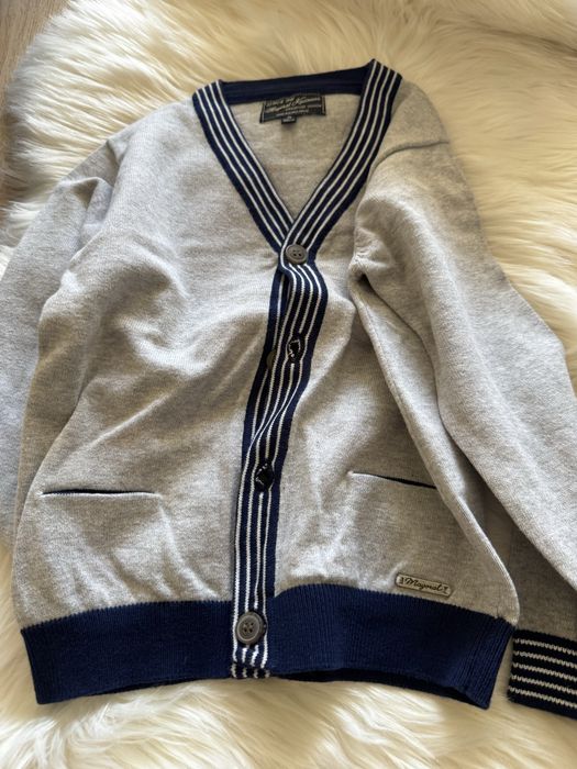 Маркови жилекти и пуловери за момче