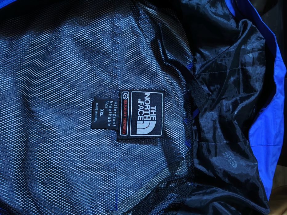 Продава се яке Норт Фейс