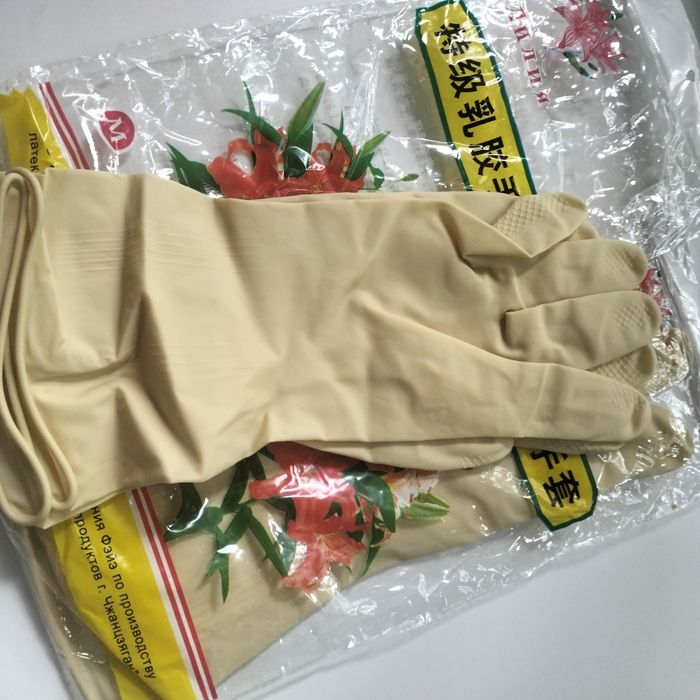 Перчатки резиновые