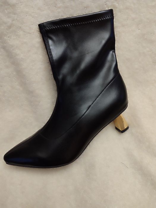 Ботильоны новые ис.кожи р.41