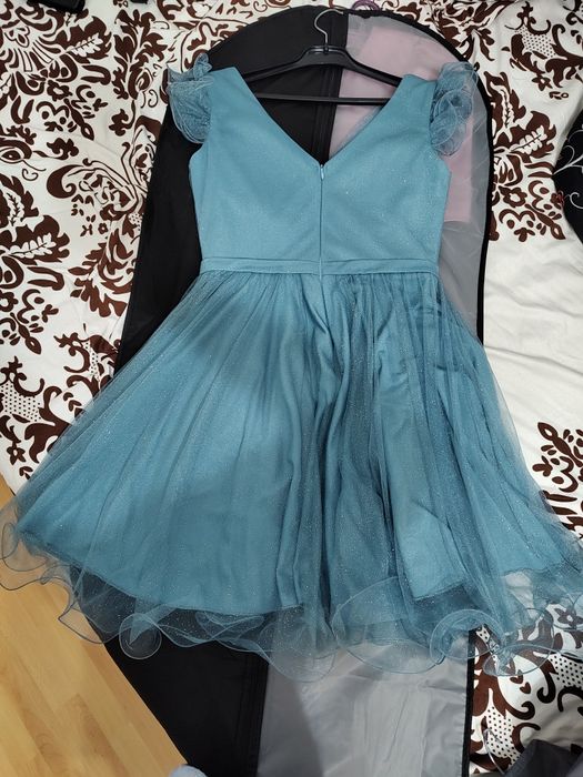 Vand rochie ocazie