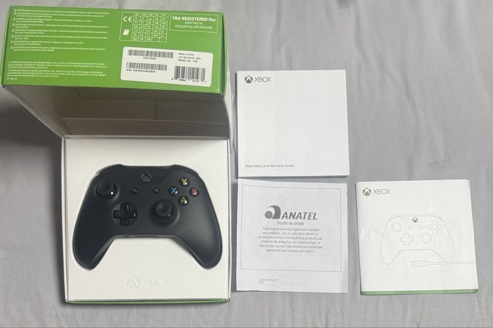 XBOX ONE Джойстик Чисто нов