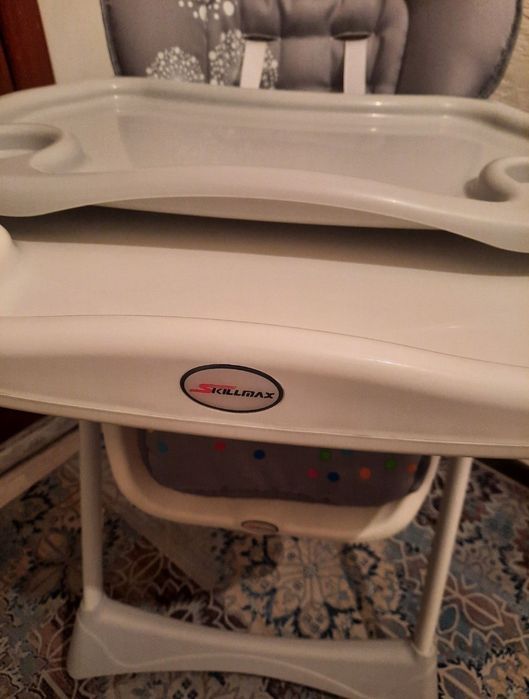 Продам стул для кормления новый