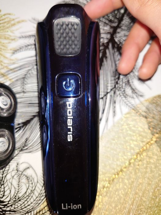 Машинка для бритья бороды Polaris"