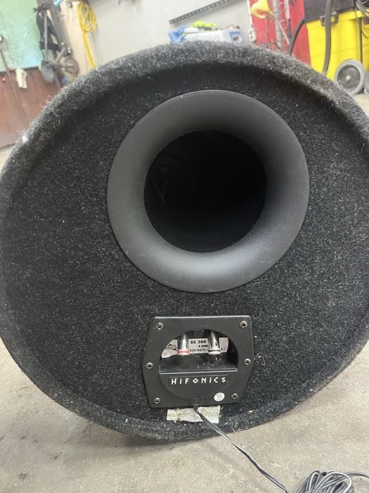 Субуфер за кола hifoniks
