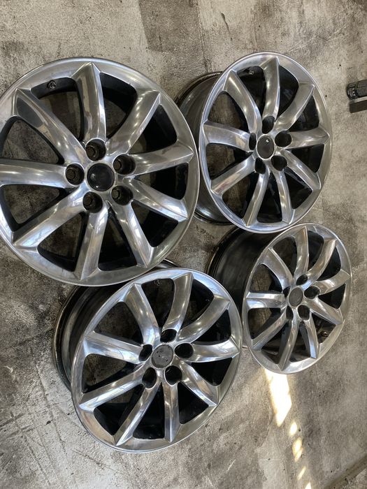 Диски R18 на Toyota (5*114.3)