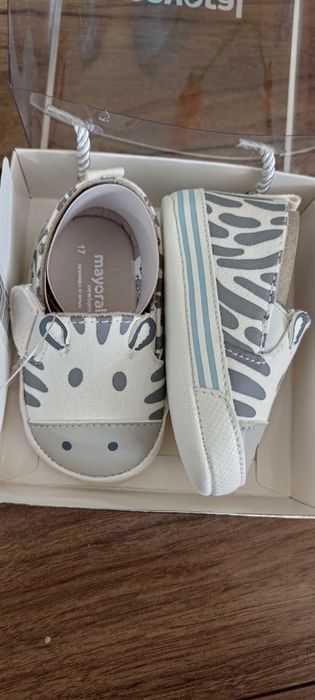 Mayoral бебешки декоративни обувки зебра