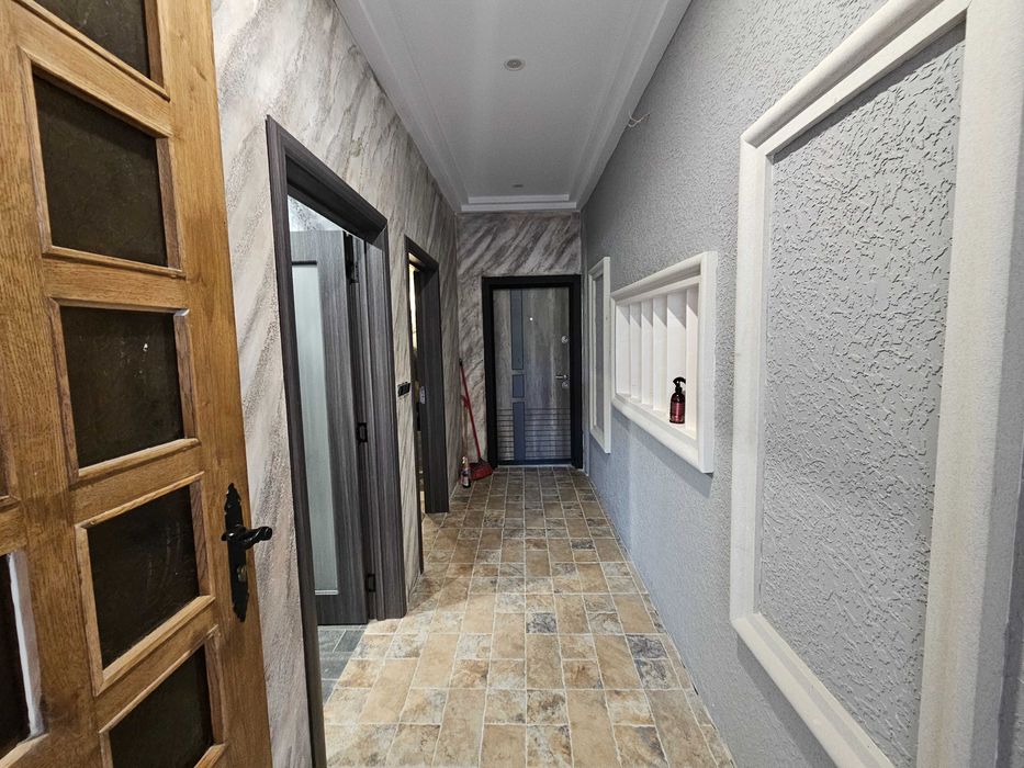 Продава се Тристаен апартамент в Велико Търново, Бузлуджа - 150 кв.м за 1200 €/кв.м - Снимка #5