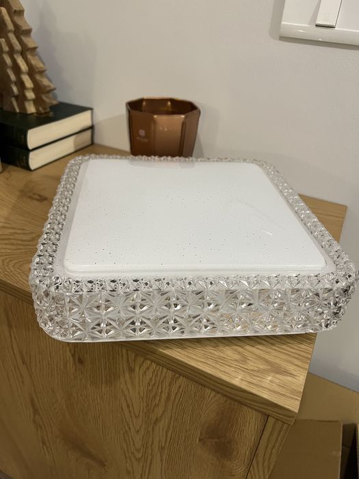 Corpuri de iluminat, aplice/lustre tavan si perete