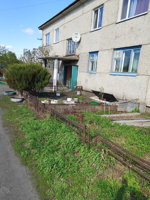 Продам квартиру с.Якорь