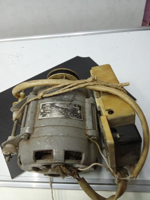 Ел мотори руски и български