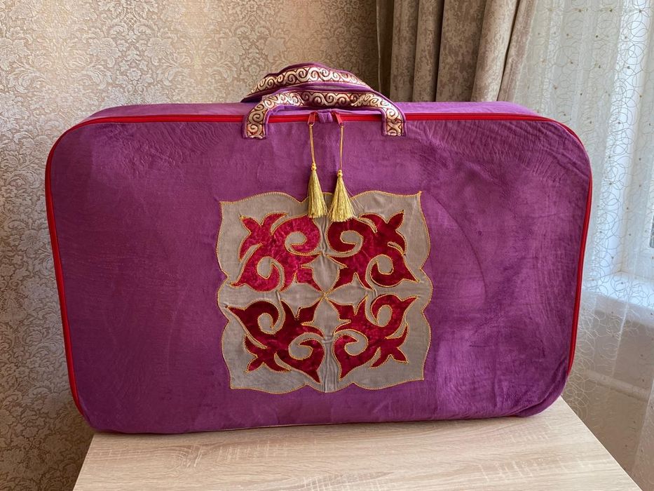 Қоржын сумка, чемодан.