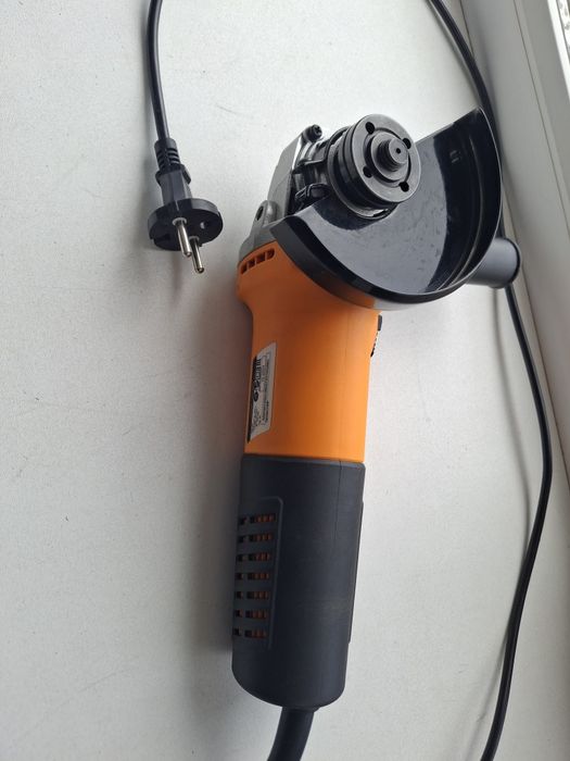 Болгарка  Новая.