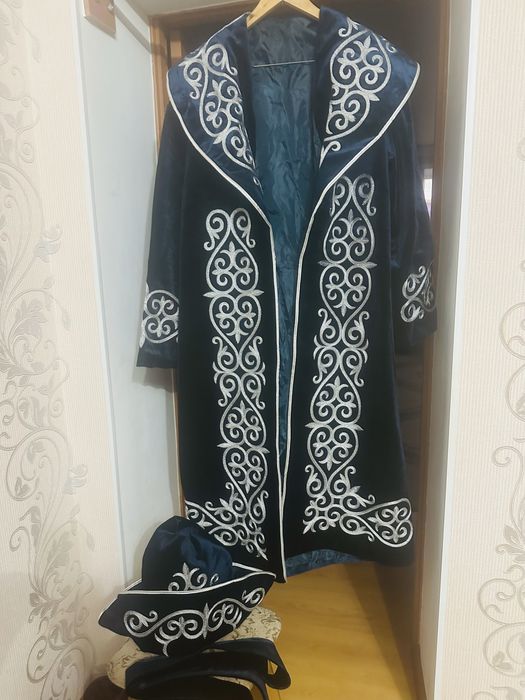 Камзол, чапан, платки, кудалык продам