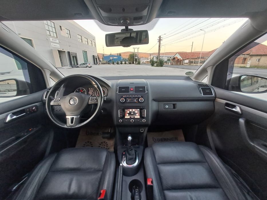 Volkswagen Touran Cross, 2.0.t.d.i 170 cai,Automat, recent adus!