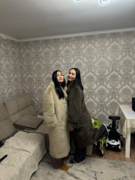 Продам две эко шубы