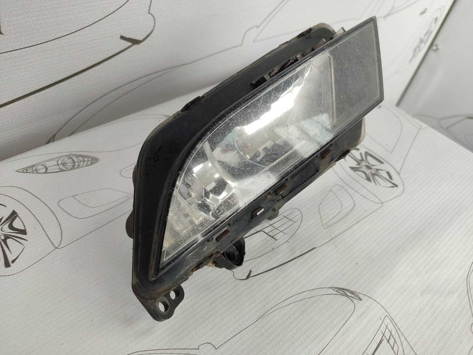 Proiector Ceata Dreapta / Halogen Bara Fata Seat Leon (5F) Hatchback 2012–2016 / Cod OEM 6J9941701A (5D2)