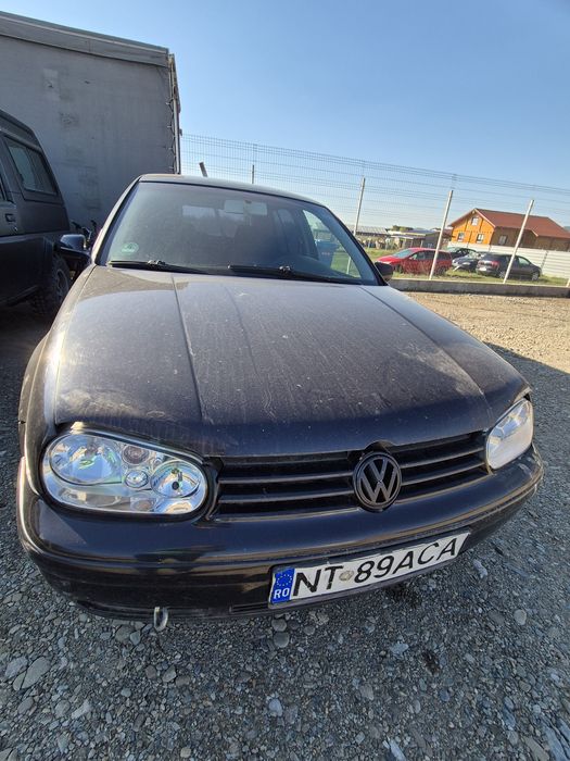 VW Golf 4,2003,stare buna.