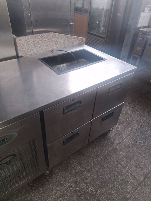 Хладилна маса FOSTER  чекмеджета