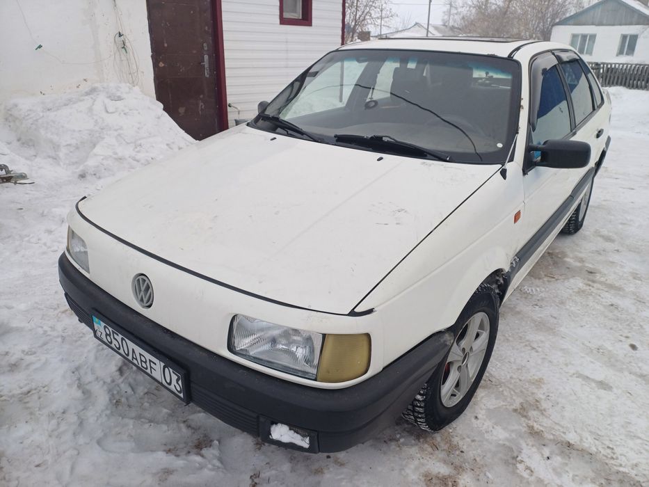 Продаю Passat B3 седан