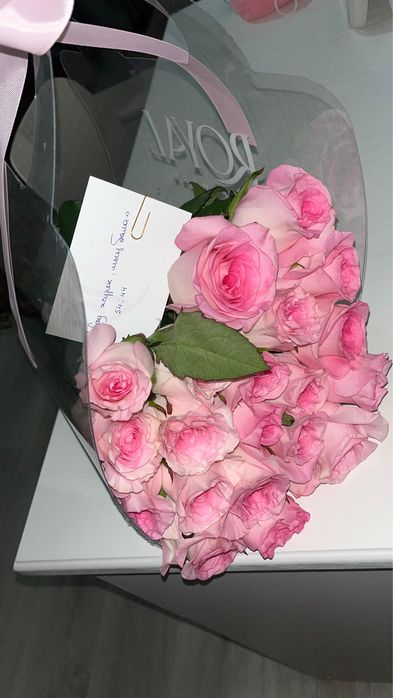 Цветы полученные 8 апреля