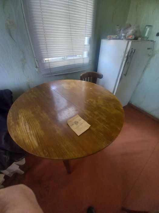 Продам кухонный стол