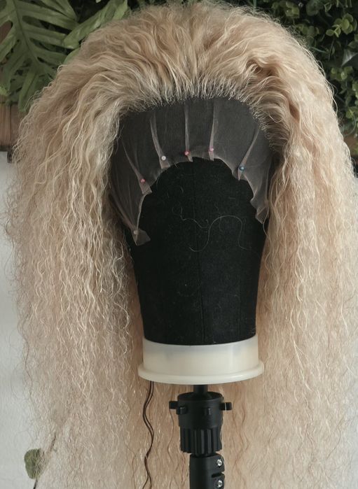 Тупета от естествена коса