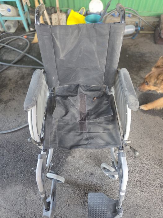 Продам инвалидную коляску