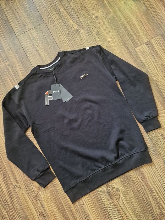 Страхотна мъжка блуза суитчър размер S M L XL 2XL нов с етикет най вис