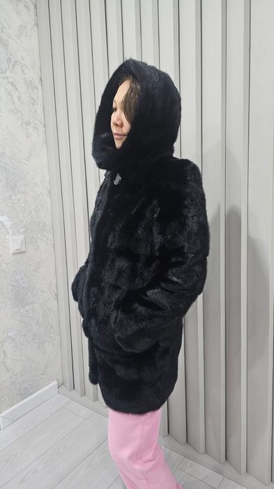 Продам норковую шубу