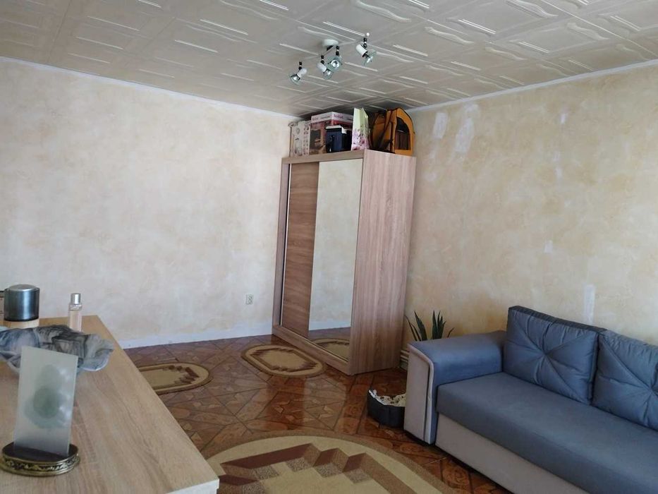 Particular vand apartament 4 camere sau schimb