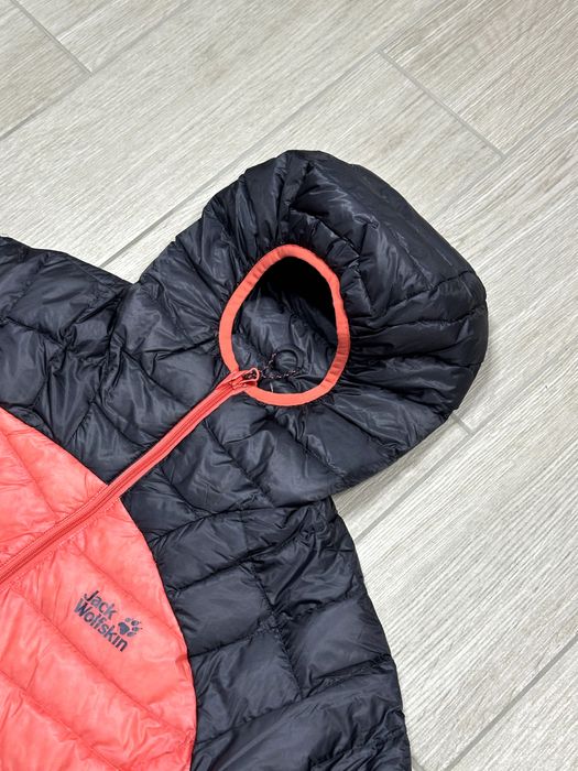Дамско пухено яке Jack Wolfskin – размер XS, отлично състояние