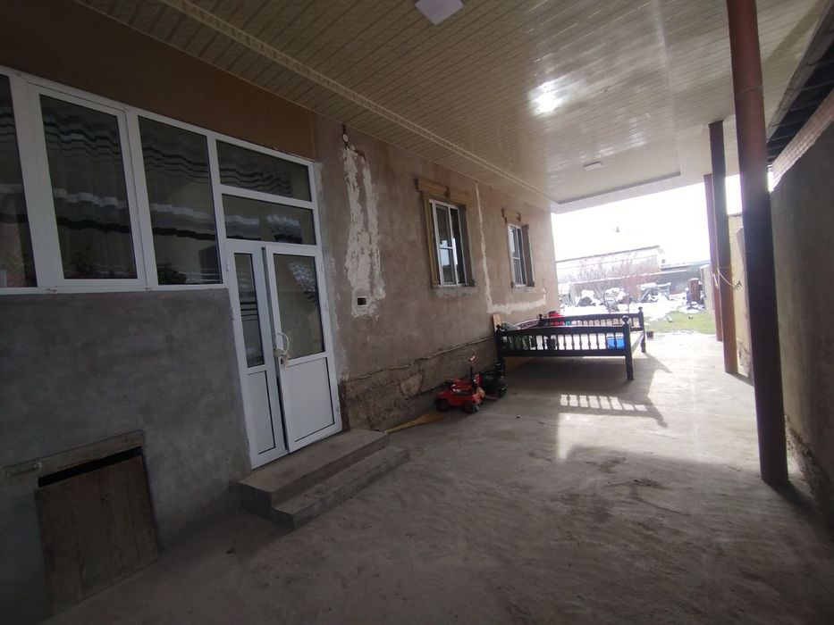 DESKADA 6 so'tixli xovli uy sotiladi