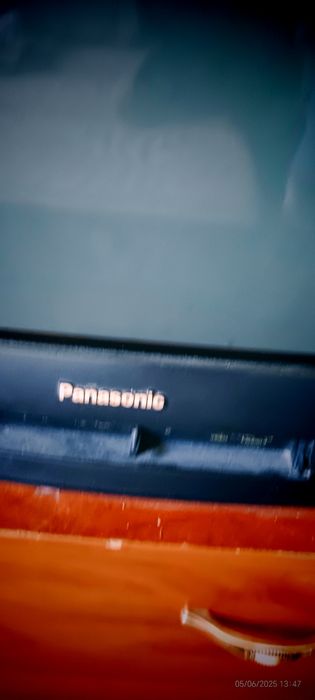 Телевизор  в рабочем состоянии panasoniс