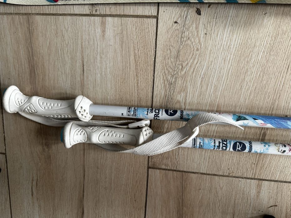 Vând schiuri Technopro  si bete copii  Rossigniol 110 cm / 90 cm Frozen