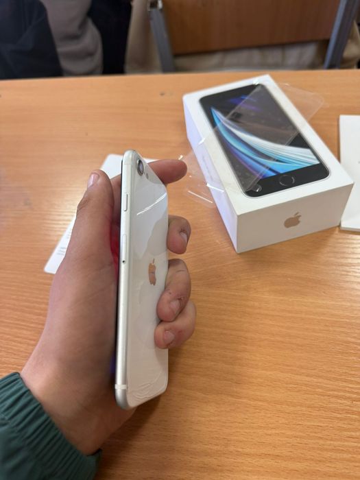 Iphone se 2020..
