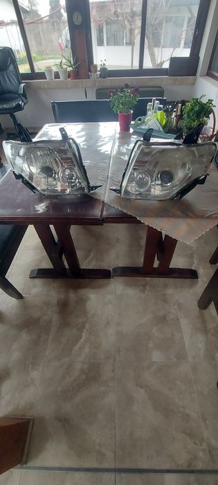 Фарове за Паджеро 4